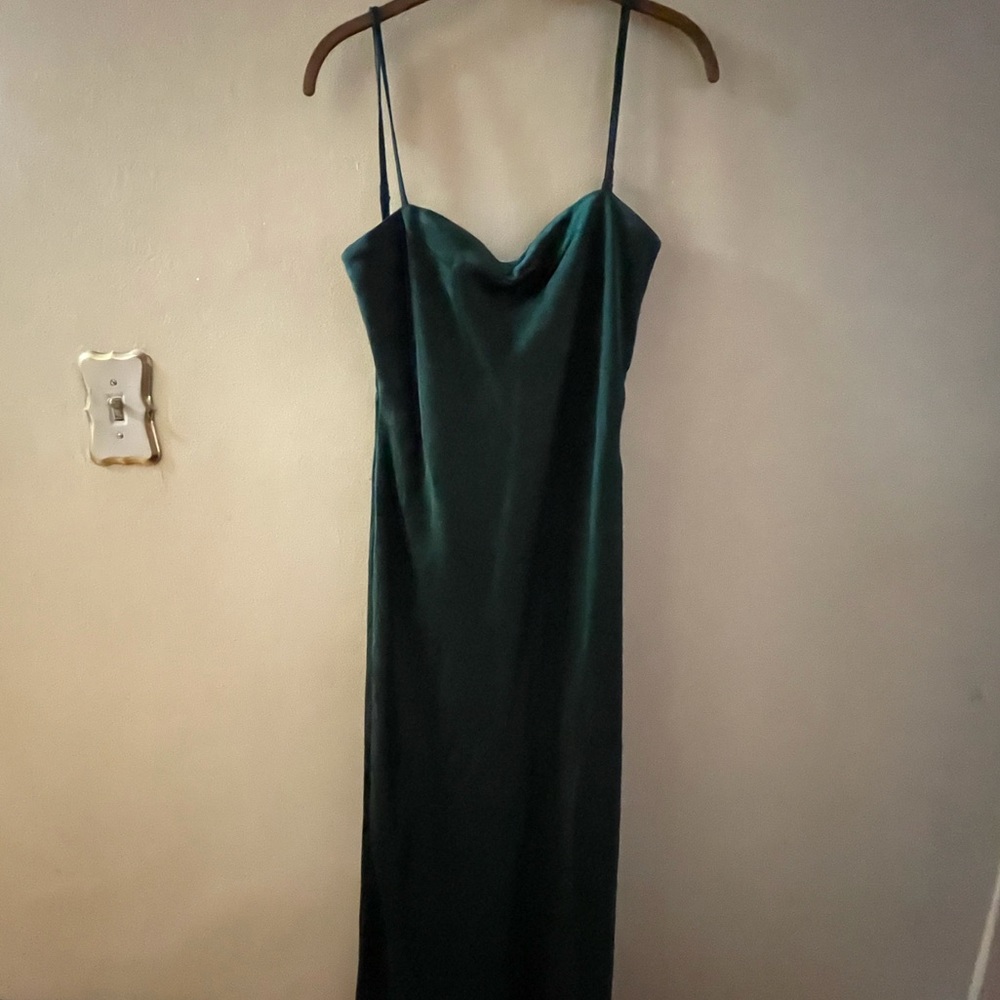 Beginning Boutique The Amaryllis Dress Emerald 6 - Picture 16 of 16